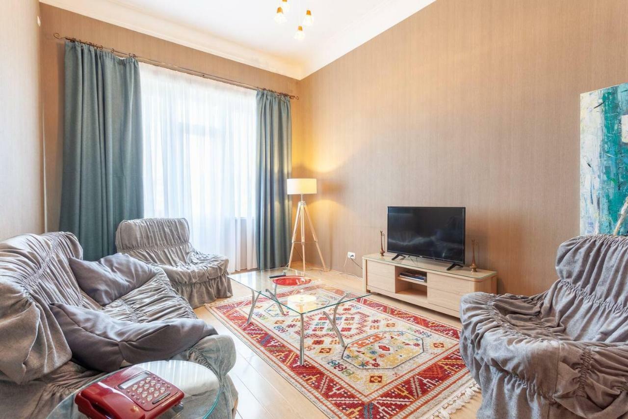 Wehost Apartment On A Colorful Street Tbilisi Exteriör bild
